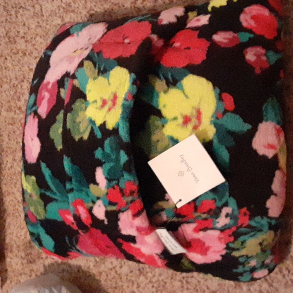 Brand new! ✈ Vera Bradley- Travel